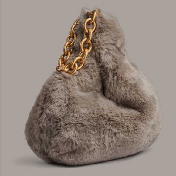 Donna Karan faux fur handbag with Gold Chain - Picture 2 of 4